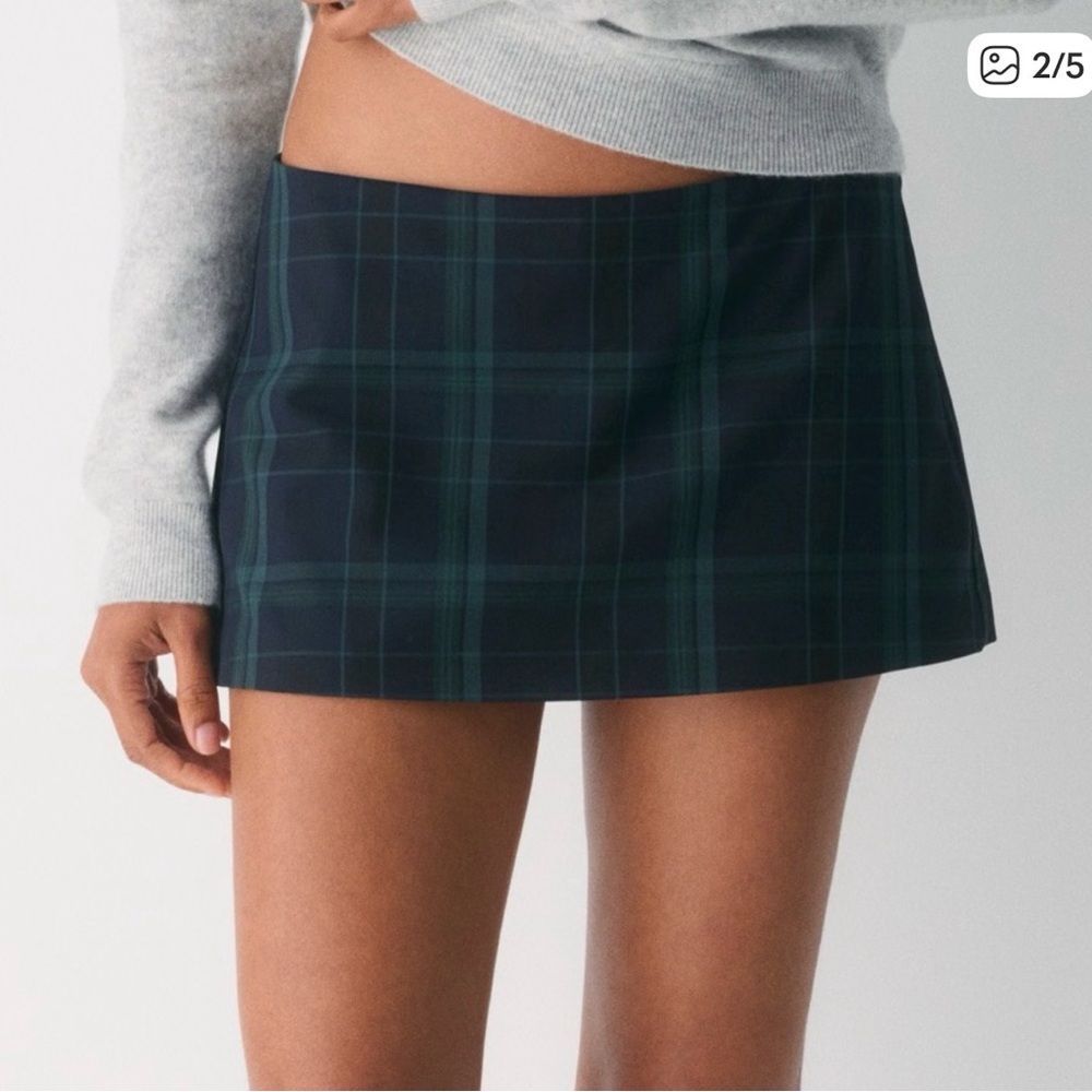 Aritzia Flame Plaid Mini Skirt - Navy and Green NWT. Size 0